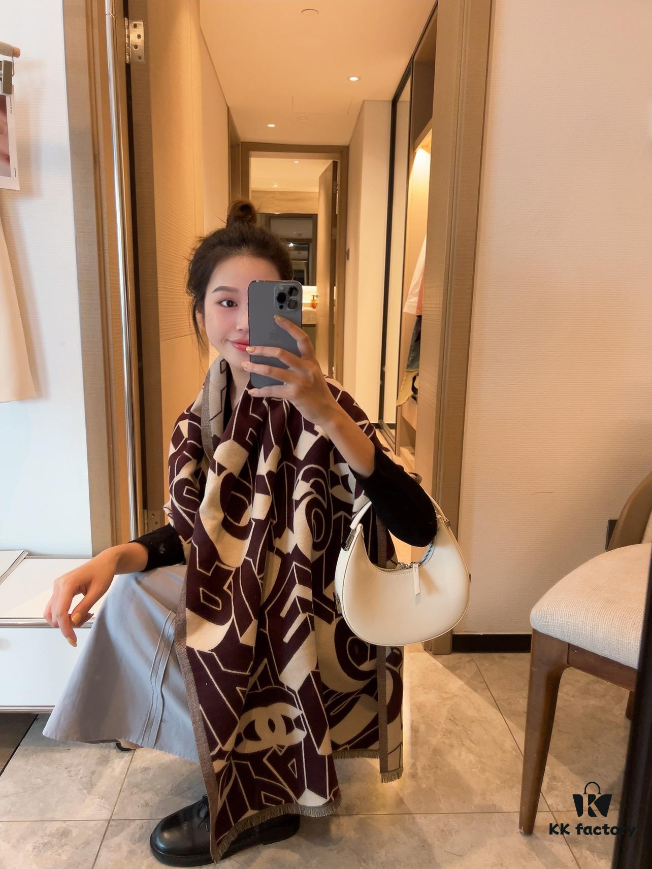 6931a902ccd8ab3d7af9d684 Chanel Rare Knit Cashmere Scarf in Soft, Elegant Colorway – A Timeless, Luxurious Statement Piece