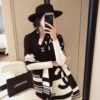 6931a907ccd8ab3d7af9d6db European Edition Exclusive 🌹🌹🌹 New Style Coco Chanel Cashmere-Like Yarn Jacquard Scarf 🧣 Fashionable Luxury Brand Style, Exquisite Craftsmanship, In Stock. Excellent Fit and Drape. High Cost-Performance for Gifting or Personal Use. Size: Approx 180×65 cm, Weight: 320g+