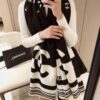 6931a907ccd8ab3d7af9d6dc European Edition Exclusive 🌹🌹🌹 New Style Coco Chanel Cashmere-Like Yarn Jacquard Scarf 🧣 Fashionable Luxury Brand Style, Exquisite Craftsmanship, In Stock. Excellent Fit and Drape. High Cost-Performance for Gifting or Personal Use. Size: Approx 180×65 cm, Weight: 320g+