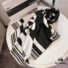 6931a907ccd8ab3d7af9d6df European Edition Exclusive 🌹🌹🌹 New Style Coco Chanel Cashmere-Like Yarn Jacquard Scarf 🧣 Fashionable Luxury Brand Style, Exquisite Craftsmanship, In Stock. Excellent Fit and Drape. High Cost-Performance for Gifting or Personal Use. Size: Approx 180×65 cm, Weight: 320g+