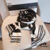 6931a907ccd8ab3d7af9d6e0 European Edition Exclusive 🌹🌹🌹 New Style Coco Chanel Cashmere-Like Yarn Jacquard Scarf 🧣 Fashionable Luxury Brand Style, Exquisite Craftsmanship, In Stock. Excellent Fit and Drape. High Cost-Performance for Gifting or Personal Use. Size: Approx 180×65 cm, Weight: 320g+