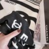 6931a907ccd8ab3d7af9d6e1 European Edition Exclusive 🌹🌹🌹 New Style Coco Chanel Cashmere-Like Yarn Jacquard Scarf 🧣 Fashionable Luxury Brand Style, Exquisite Craftsmanship, In Stock. Excellent Fit and Drape. High Cost-Performance for Gifting or Personal Use. Size: Approx 180×65 cm, Weight: 320g+