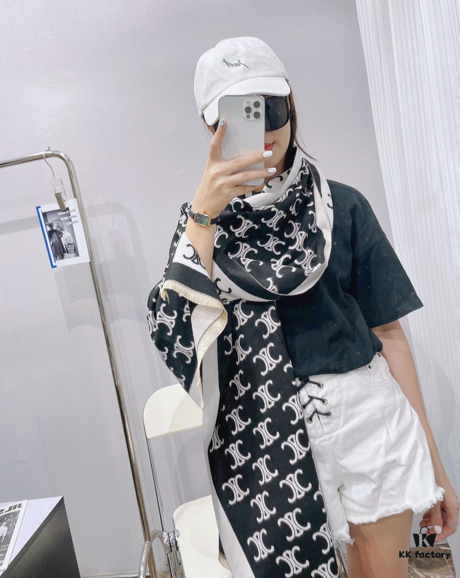 6931a910ccd8ab3d7af9d774 CELINE New Arrival Exquisitely Designed, Stylish and Warm-Resistant Piece