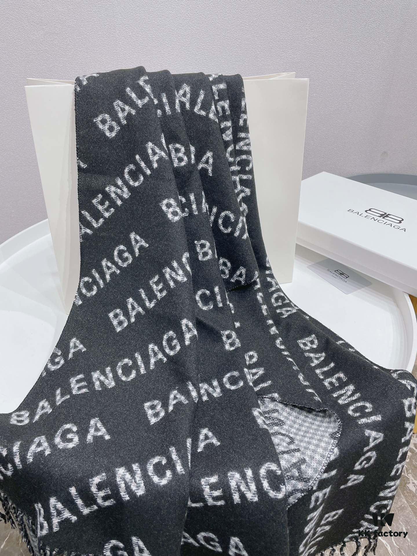 6931a915ccd8ab3d7af9d7c1 Balenciaga: A Great Scarf Lies in Every Detail