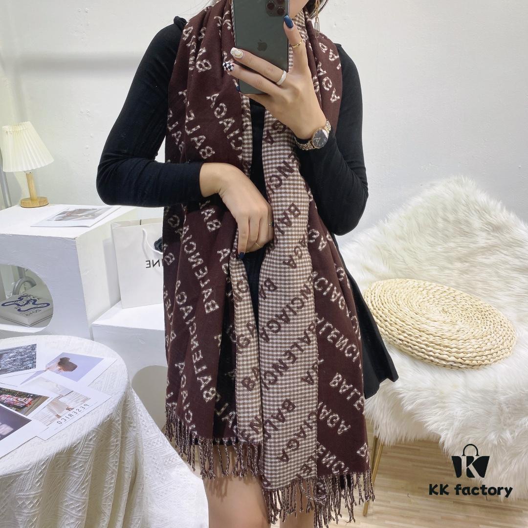 6931a916ccd8ab3d7af9d7cc New Arrival 👏 Balenciaga Boutique New Double-Sided Cashmere Long Scarf, Stunning 💖 Premium Rabbit Fur Classic Logo Symmetrical Design, Unique Print Elements, Exquisitely Beautiful, Flattering Skin Tone, Versatile Style