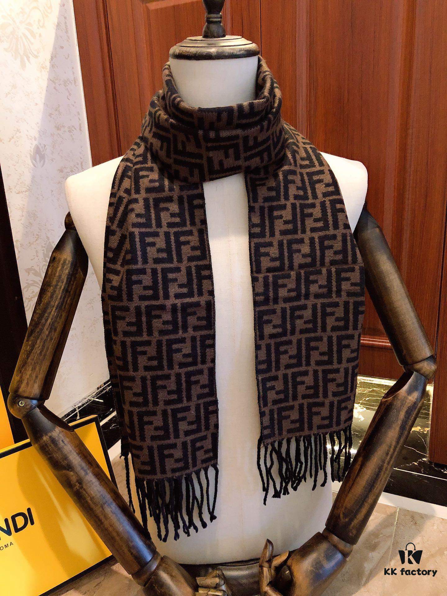 FENDI (Fendi) Same as Boutique High-End Scarf