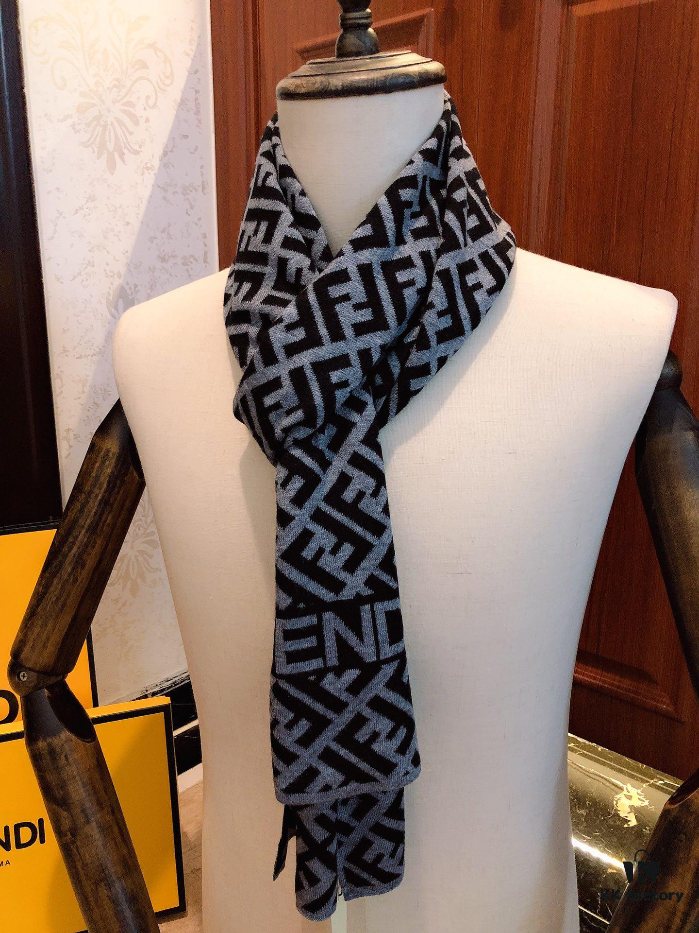 6931a925ccd8ab3d7af9d8bb FENDI (Fendi) High-End Cashmere Knit Scarf, Synchronized with Boutique