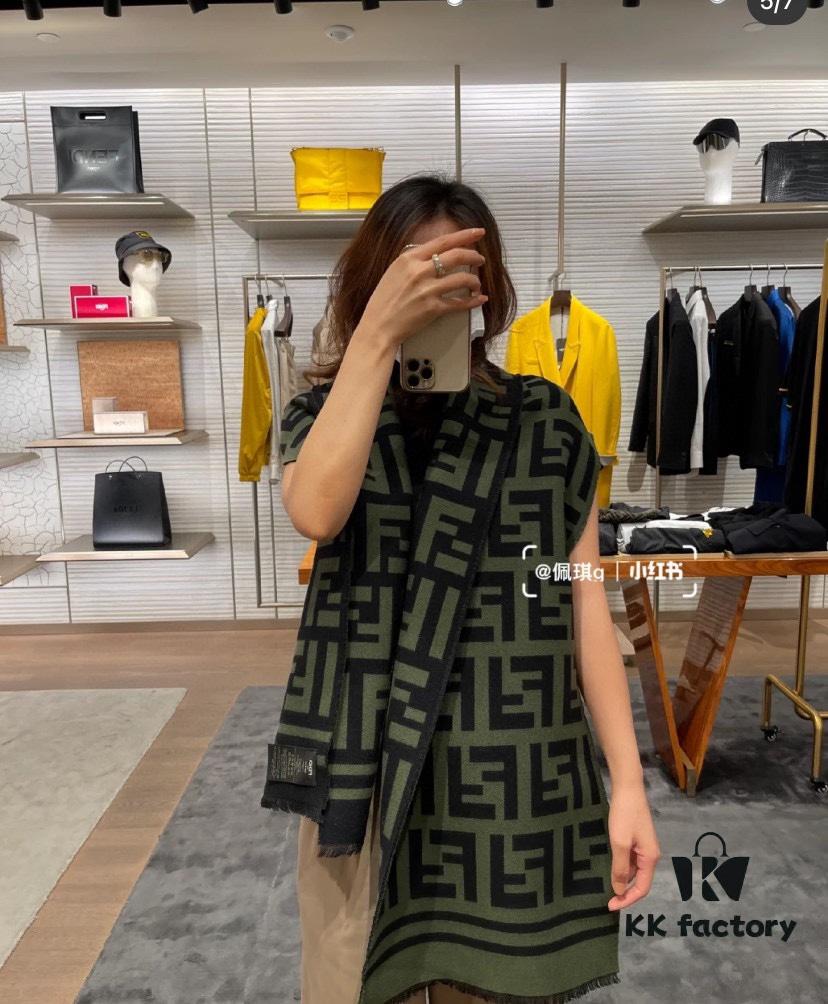 6931a926ccd8ab3d7af9d8ca Fendi FENDI Classic Bestseller 35*180cm 95% Wool 5% Silk
