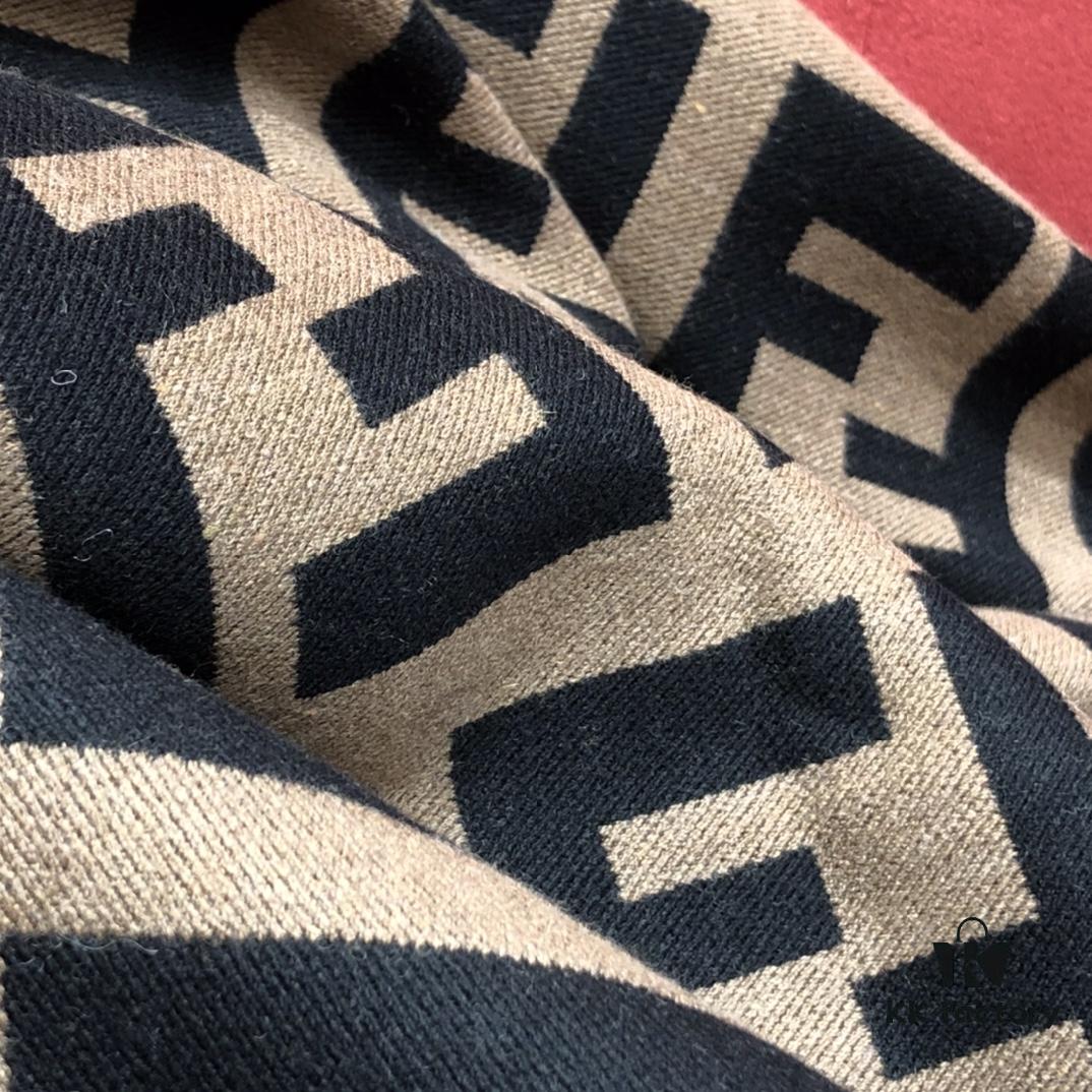 6931a926ccd8ab3d7af9d8cf FENDI This Autumn-Winter's Most Stylish FENDI🖤 Classic FF Monogram Cape, Retro and Elegant, Double-Sided Color, Versatile and Chic, 95% Wool 5% Silk, 140cm x 140cm