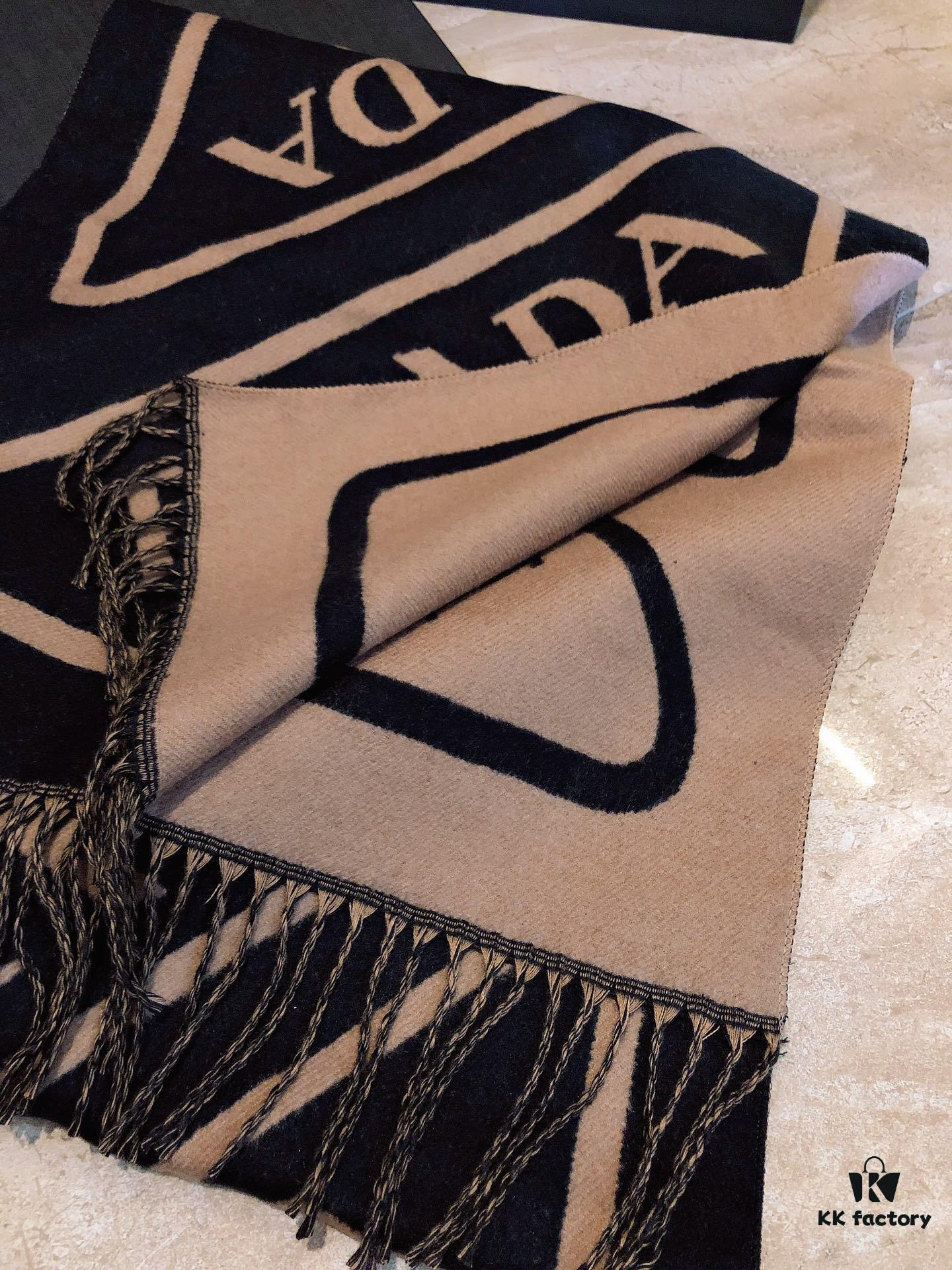 6931a92eccd8ab3d7af9d94d Prada Latest Couple Scarf Double-Sided Jacquard Scarf, Large and Minimalist, The Ultimate Choice for Successful Men, Classic Pattern with Logo Design, Fashionable Colors Exuding a Sophisticated Atmosphere, Fully Meeting Your Demands for Style and Quality