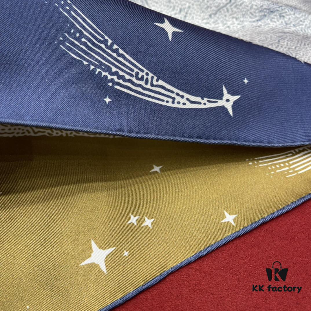 HERMES Double-Sided White Moonlight Square Scarf, Elegant Color Scheme – Reversible Design, 100% Mulberry Silk, 90*90CM