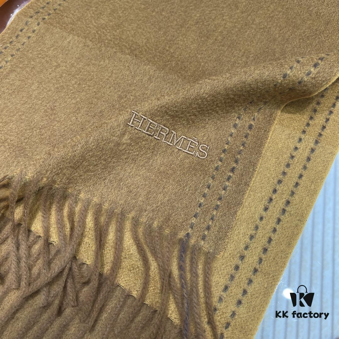 6931a934ccd8ab3d7af9d9a7 Hermes · Autumn-Winter New Arrival · Two-Tone Threaded Cashmere Scarf
