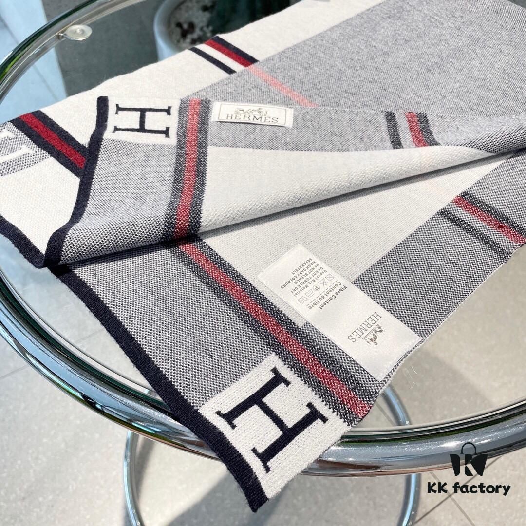 6931a935ccd8ab3d7af9d9b8 2022 Latest Designer Scarf from Hermès – Premium Woven Cashmere, Ultra-Soft and Luxurious