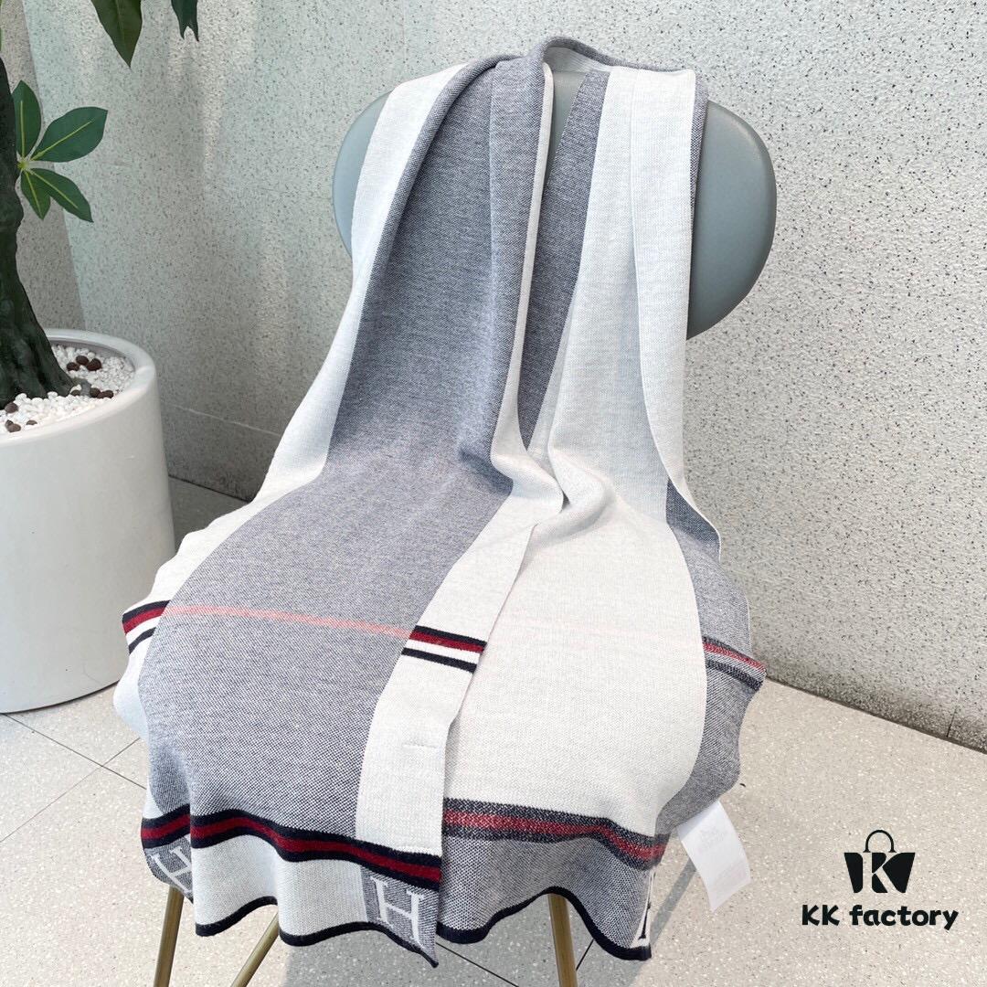 6931a935ccd8ab3d7af9d9b9 2022 Latest Designer Scarf from Hermès – Premium Woven Cashmere, Ultra-Soft and Luxurious