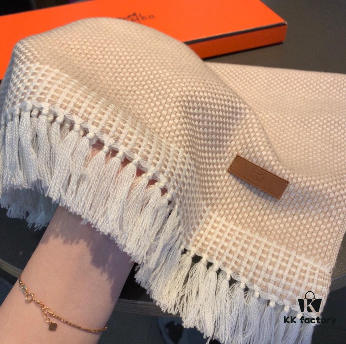 6931a937ccd8ab3d7af9d9e0 Hermes Handwoven Cashmere Scarf! Subtle and Sophisticated Style for Autumn and Winter!