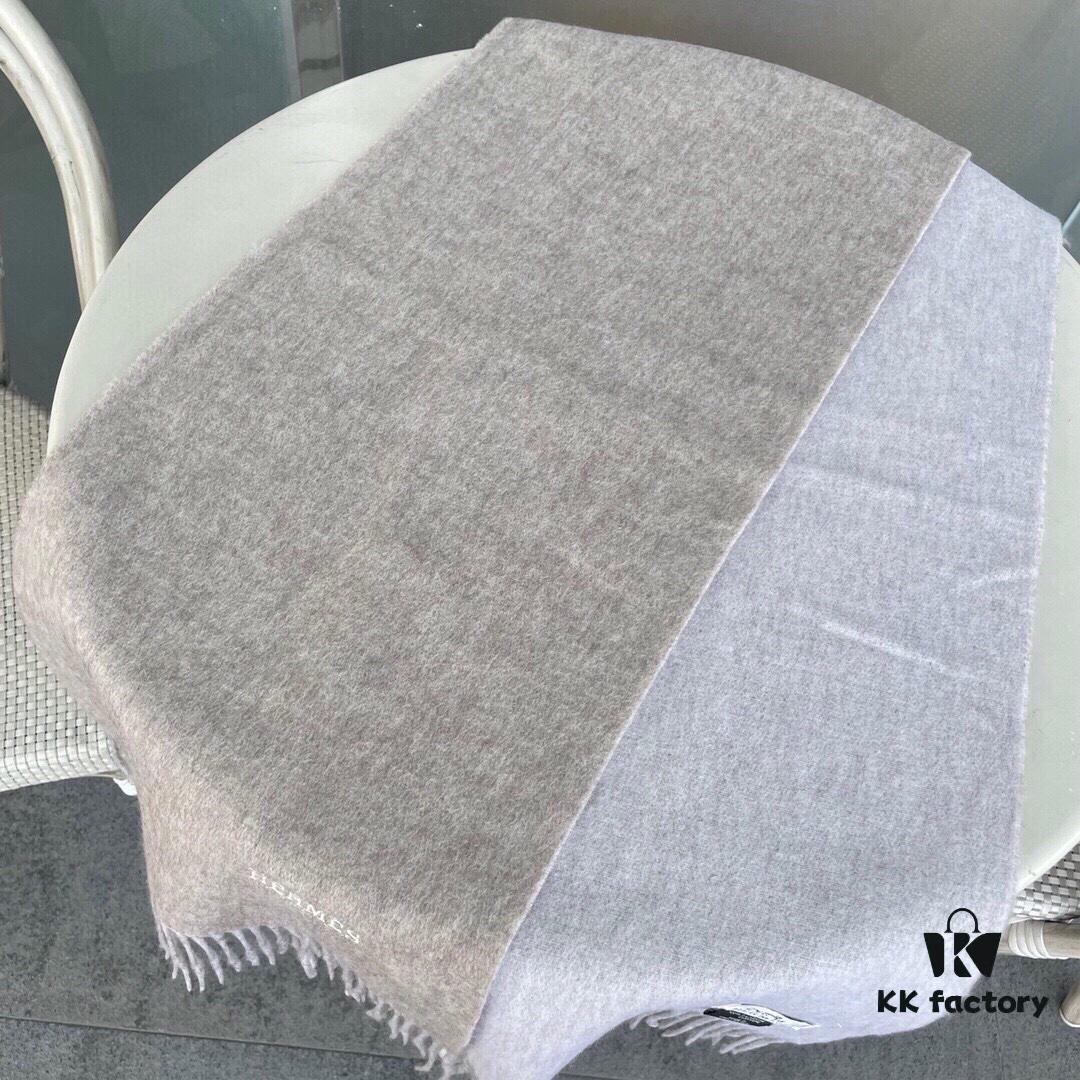 6931a946ccd8ab3d7af9dac6 Hermes · Hermès Paris Fashion Show Business Unisex Double-Sided Cashmere Shawl