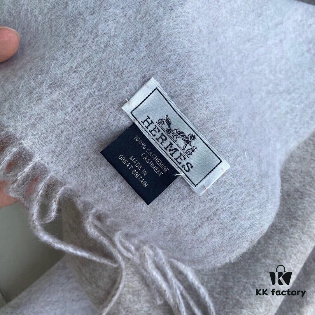 6931a946ccd8ab3d7af9dac8 Hermes · Hermès Paris Fashion Show Business Unisex Double-Sided Cashmere Shawl