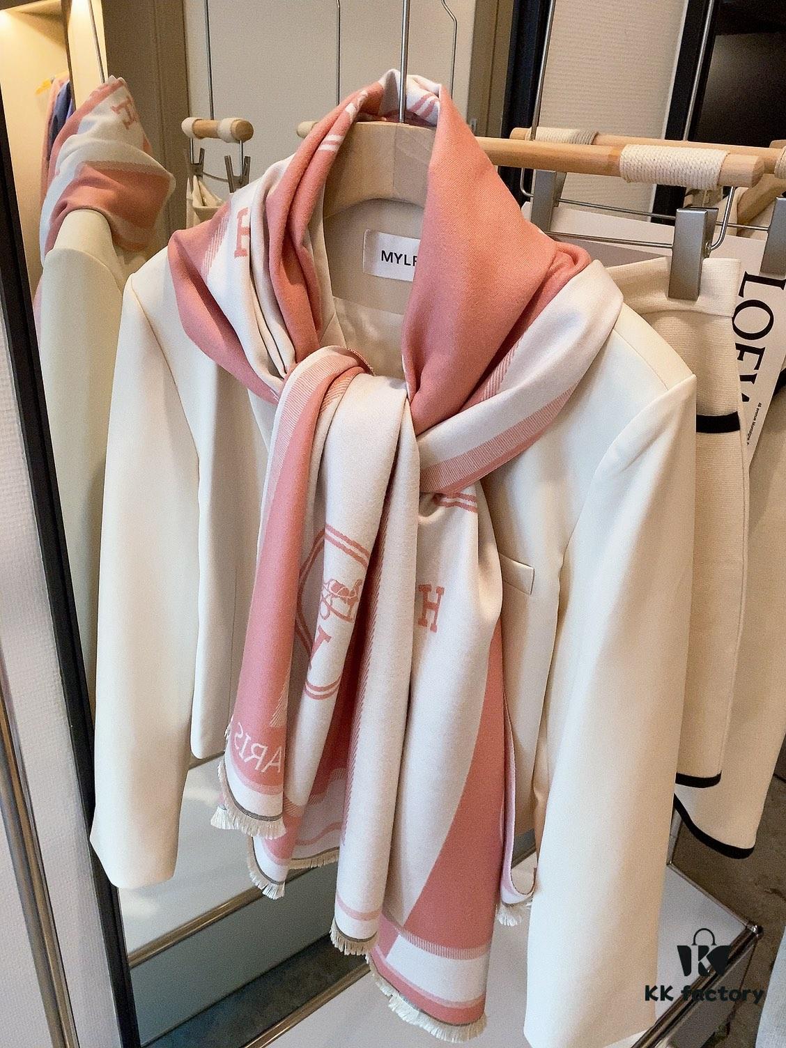 Hermès Super Premium Scarf Arrives – A New Milestone in Luxury Design