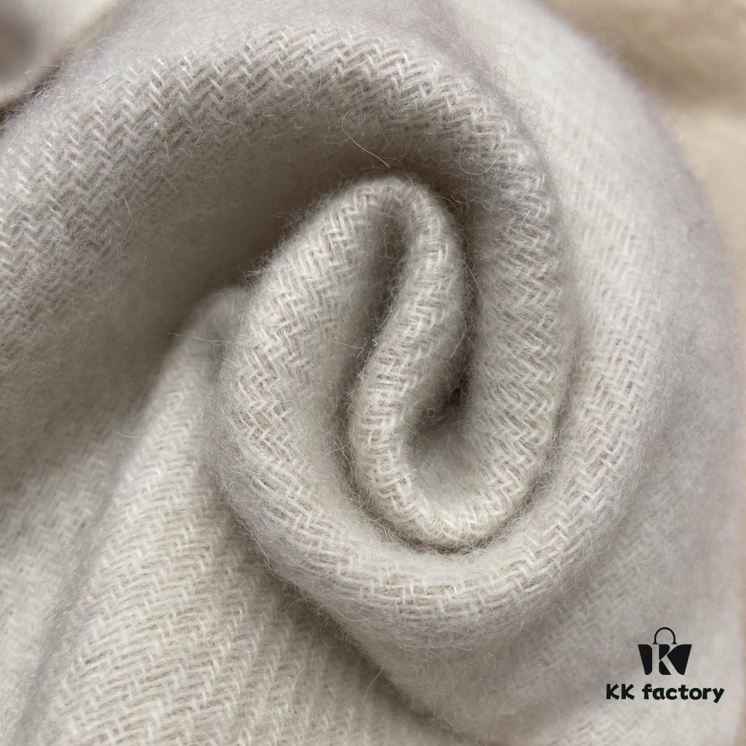 6931a962ccd8ab3d7af9dc5b Beige LOEWE Classic Unisex Scarf – Winter Must-Have – 90% Wool 10% Cashmere, Warm and Soft, 30*180CM