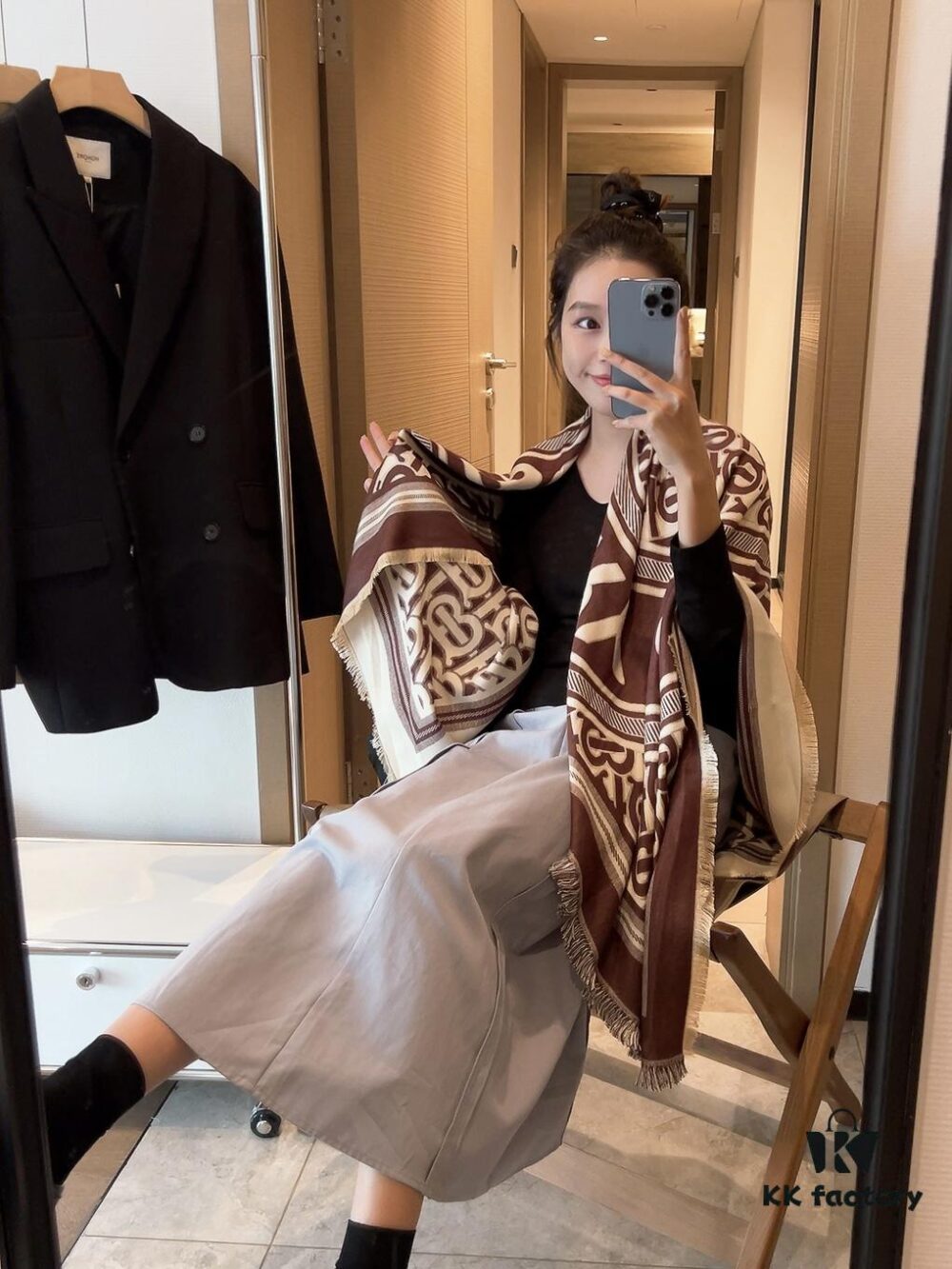 6931a967ccd8ab3d7af9dcae Burberry Original High-End Square Scarf – 300-Thread-Count Baby Cashmere, Luxurious and Elegant Design