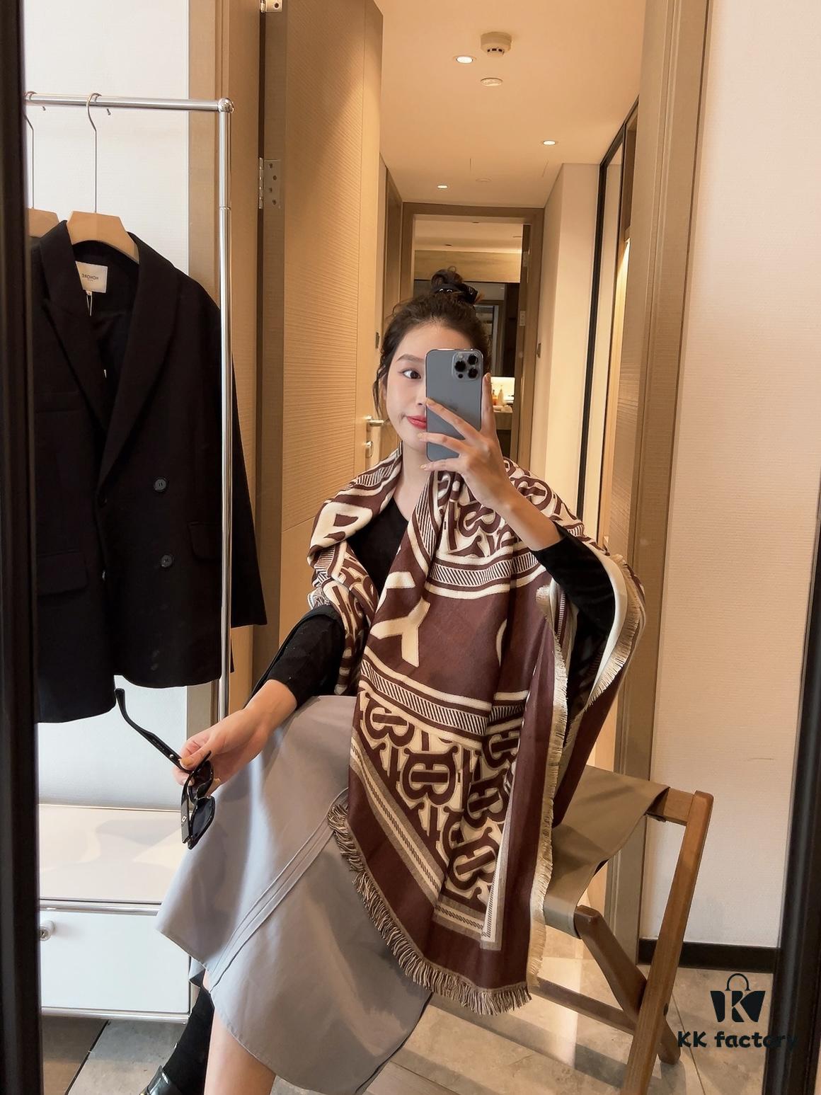 6931a967ccd8ab3d7af9dcaf Burberry Original High-End Square Scarf – 300-Thread-Count Baby Cashmere, Luxurious and Elegant Design