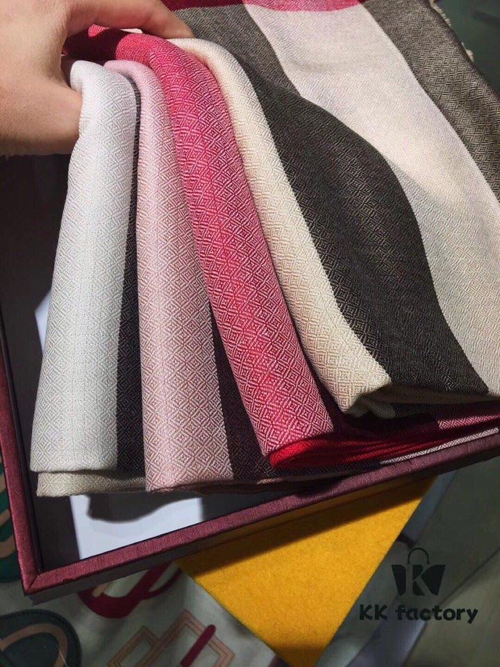 6931a969ccd8ab3d7af9dcd4 Sand Ivory White】✨ Genuine Premium Stock! Latest Export to Dubai! Burberry Classic Check Cashmere with Diamond Weave – True Royalty in Craftsmanship!