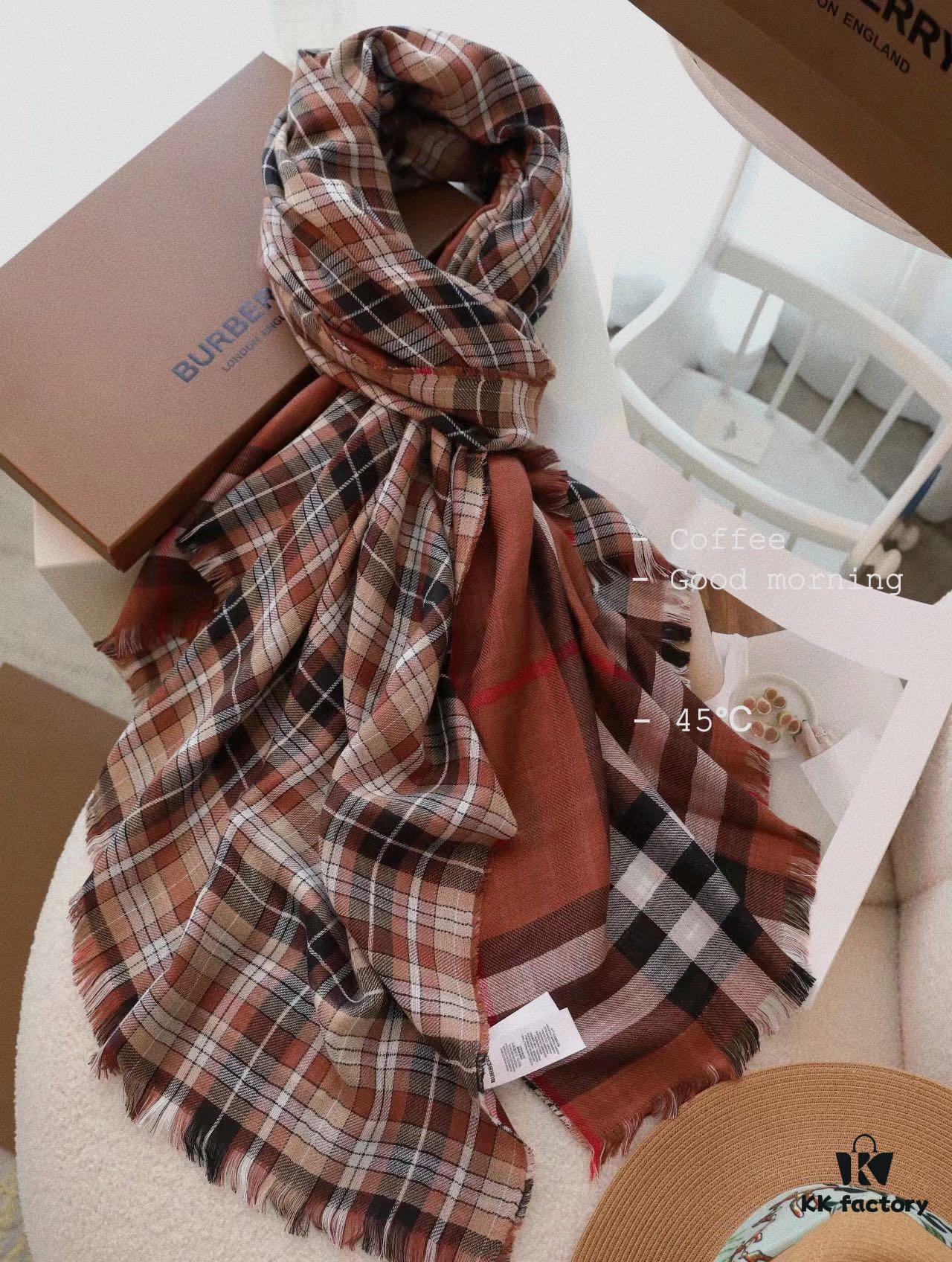 6931a96bccd8ab3d7af9dcf5 BurBerry Simply Elegant, Timeless Style – Ultimate Blend of Modern Chic and Vintage Charm