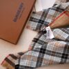 Burberry Simply Elegant, Timelessly Unique – A Perfect Blend of Modern Chic and Vintage Charm