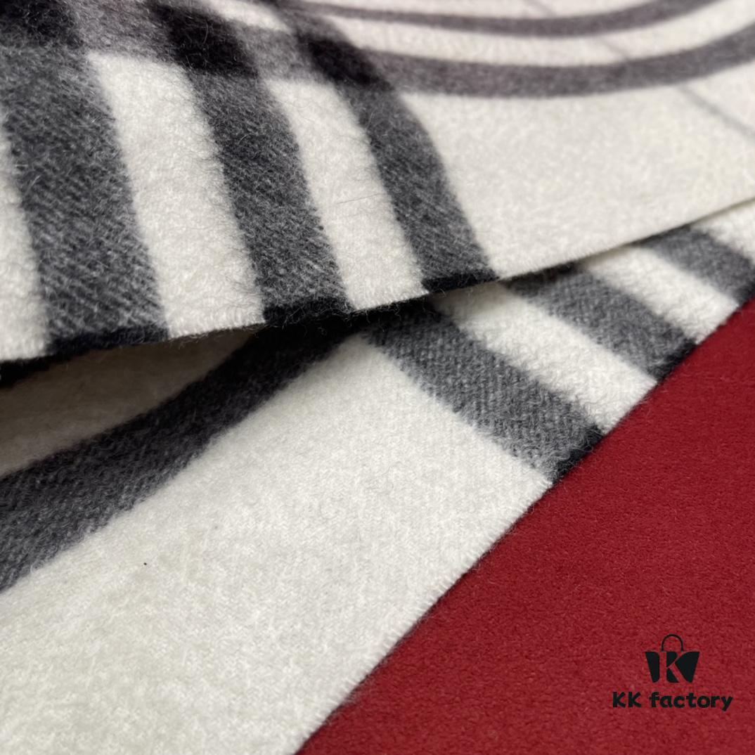 6931a970ccd8ab3d7af9dd3c Stone Gray BURBERRY Classic Entry-Level Bestseller, Timeless Check Pattern, Simple and Elegant Unisex Scarf, An Everlasting Fashion Piece
