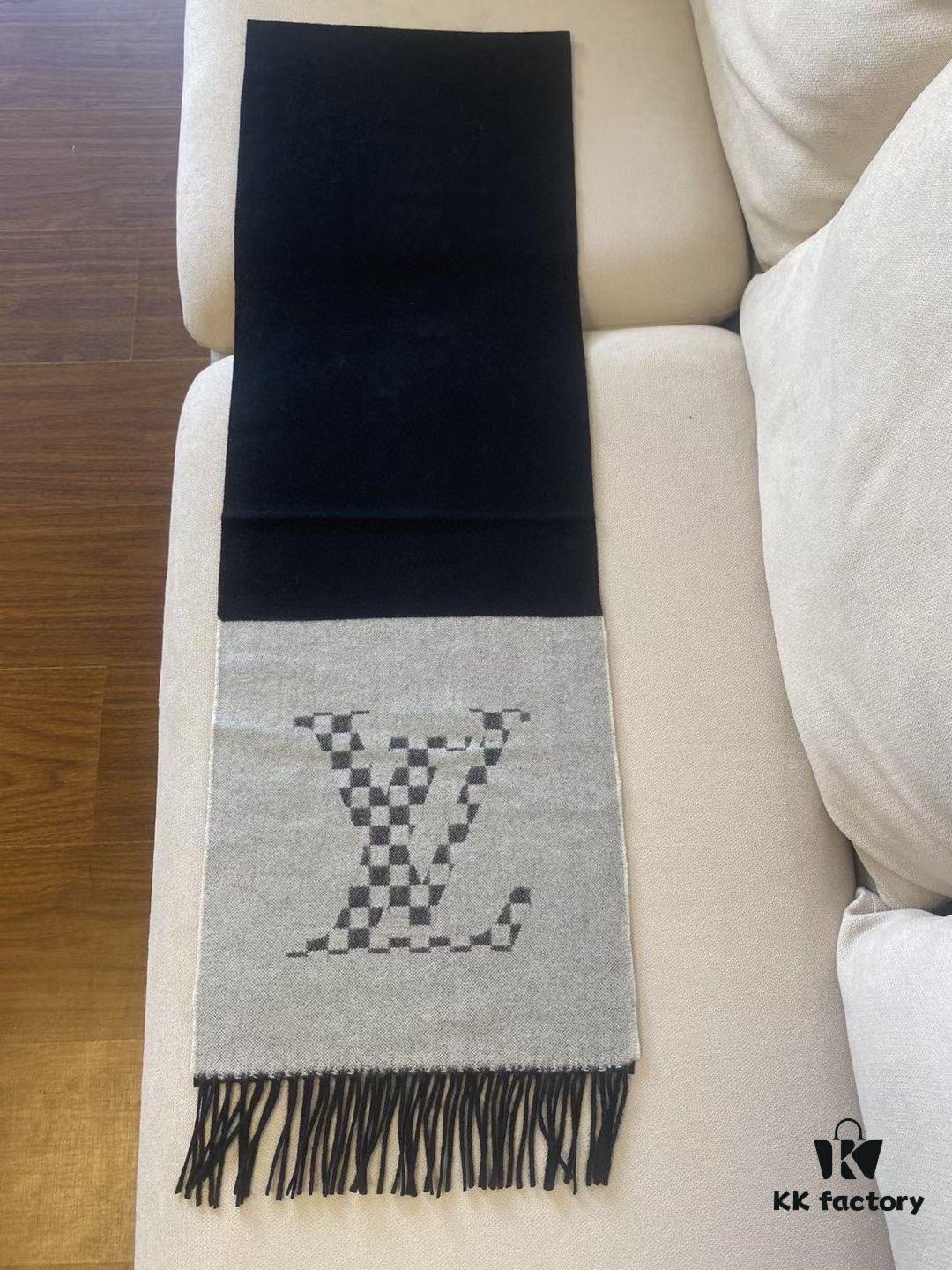 6931a979ccd8ab3d7af9ddd0 LV Latest Black and Gray Men's Cashmere Scarf with Two-Tone Design