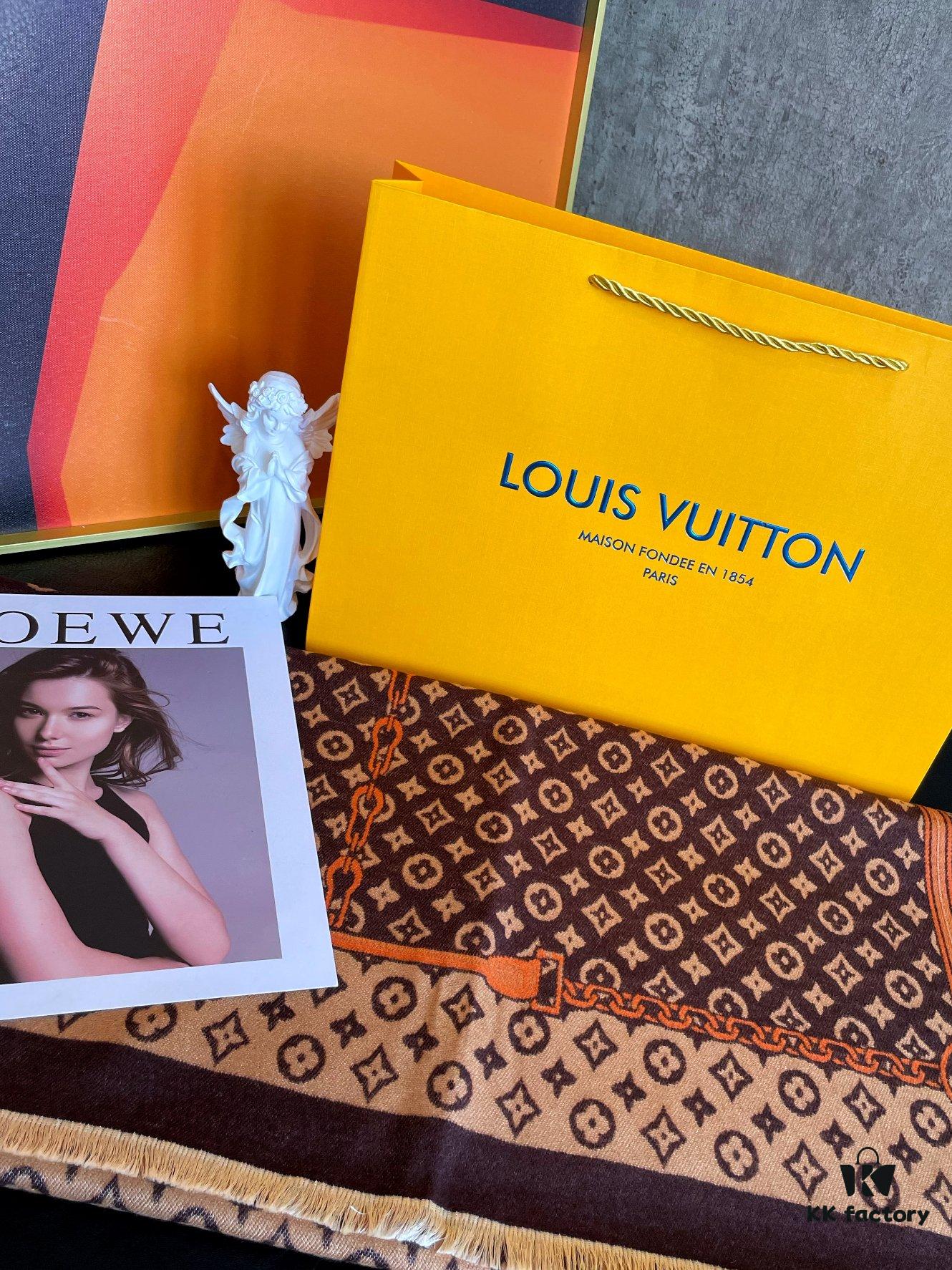 6931a97dccd8ab3d7af9de11 LV Clover Double-Sided Shawl in Monogram Color, 2020 Autumn-Winter New Warm Shawl Scarf with Four-Leaf Clover Jacquard, Premium Gift-Grade Accessory