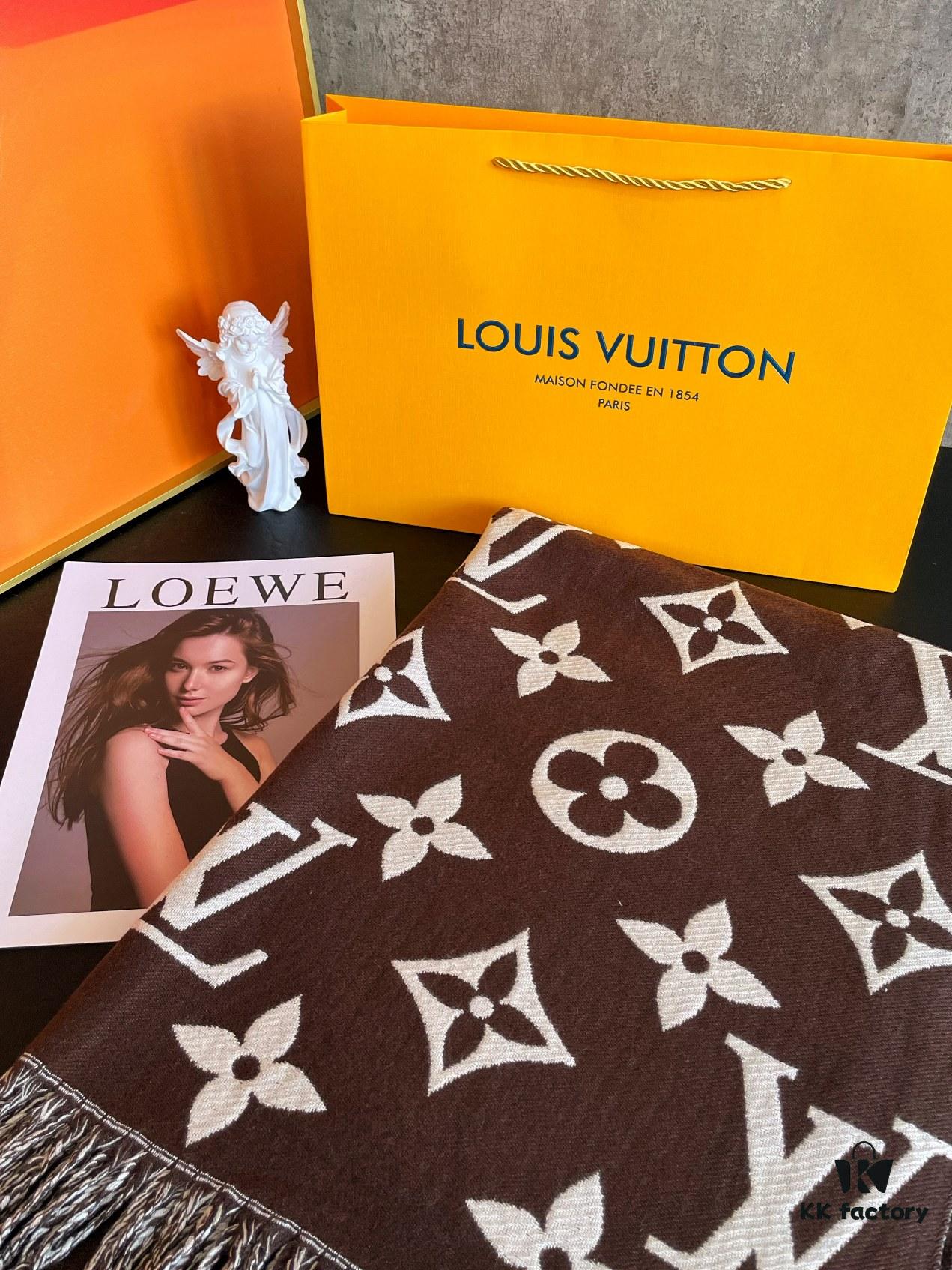 LV Official Website Same Style Double-Sided Cashmere Scarf in Gray