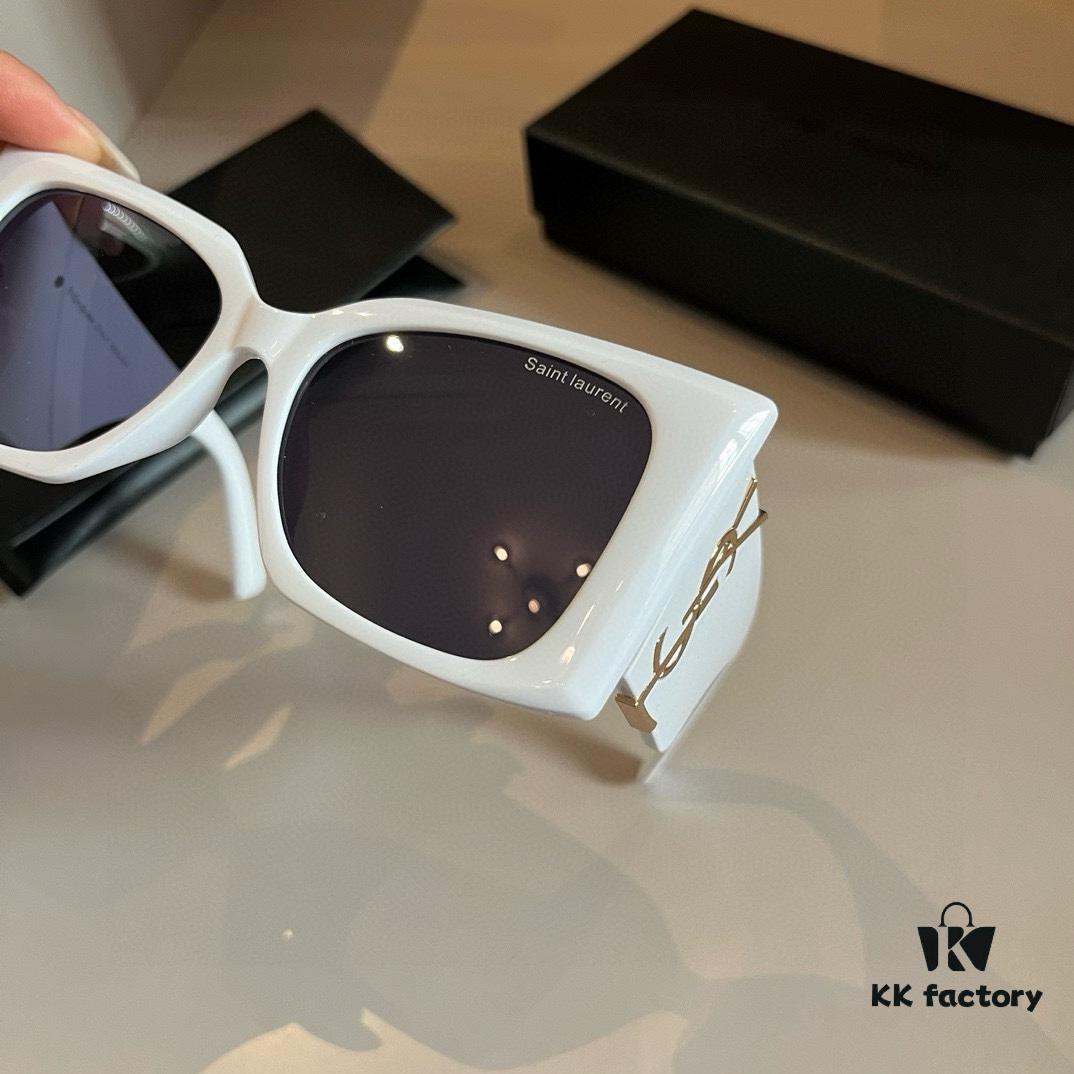 6931a986ccd8ab3d7af9dea6 YSL Saint Laurent Sunglasses, absolutely in love, the aura when worn is perfectly on point, greatly flattering and slimming for the face, large-frame design that's surprisingly lightweight, with just the right temple curvature for a comfortable, feather-light fit!