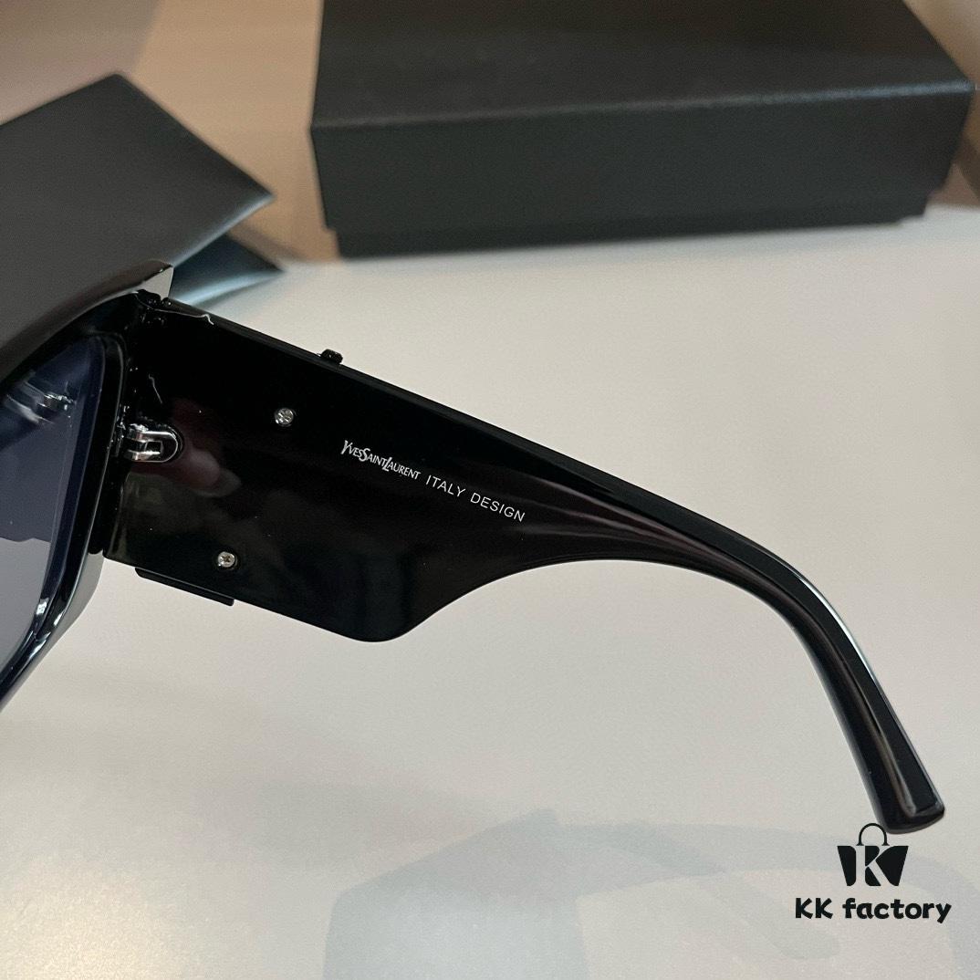 6931a988ccd8ab3d7af9dec8 YSL Saint Laurent Sunglasses, absolutely in love, the aura when worn is perfectly on point, greatly flattering and slimming for the face, large-frame design yet incredibly lightweight. The temple curvature is just right, offering a light and comfortable fit!