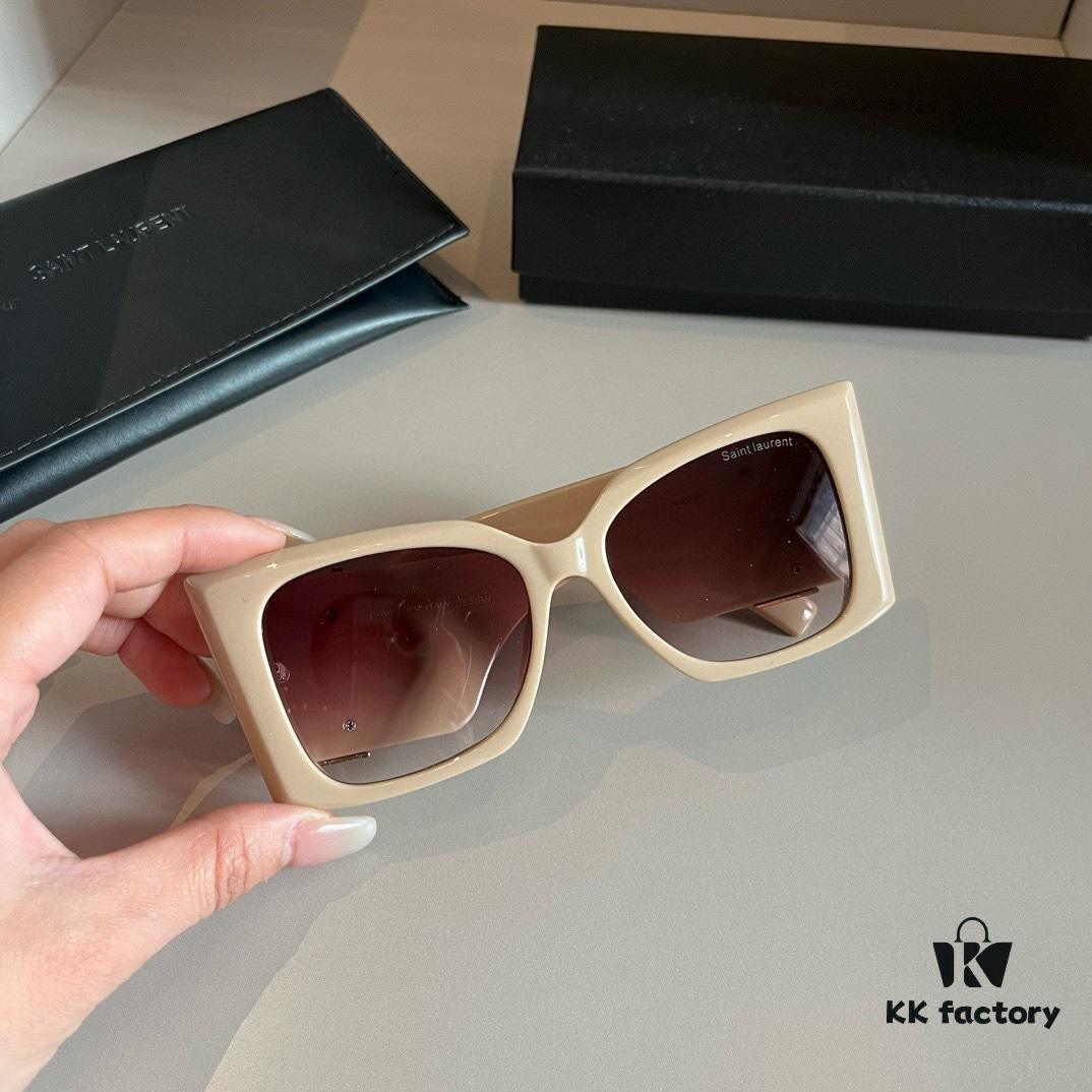 6931a988ccd8ab3d7af9ded0 YSL Saint Laurent Sunglasses, absolutely in love, the aura when worn is perfectly on point, greatly slimming the face, large-frame design yet surprisingly lightweight, with just-right temple curvature for a comfortable, feather-light fit!