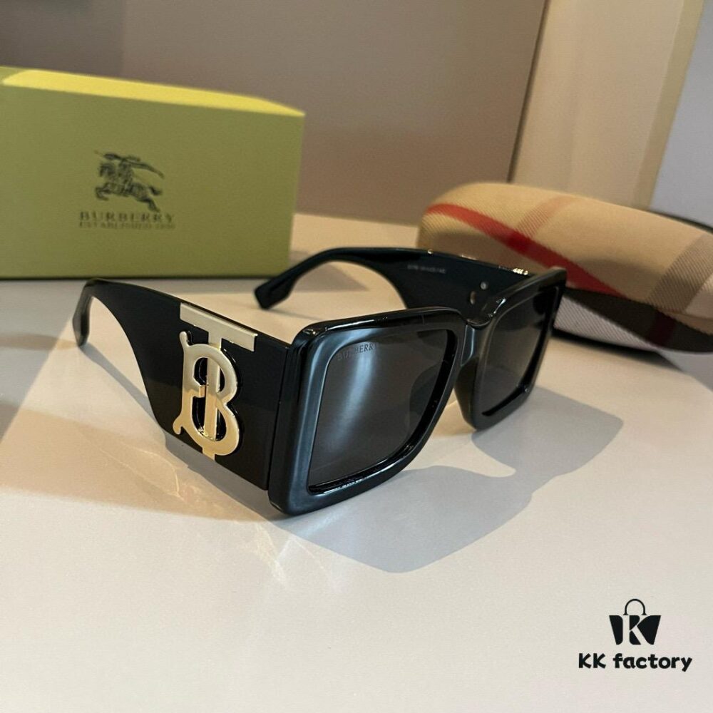 6931a989ccd8ab3d7af9ded8 Burberry Sunglasses, absolutely in love, instantly elevating the aura, remarkably slimming the face, large-frame yet lightweight, with perfectly curved temples for a comfortable, feather-light fit!