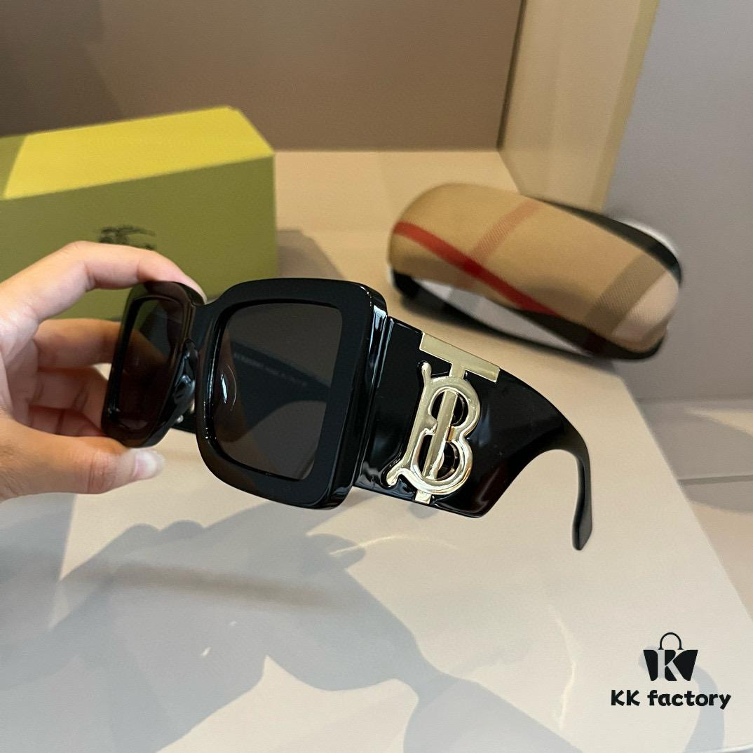6931a989ccd8ab3d7af9dedc Burberry Sunglasses, absolutely in love, instantly elevating the aura, remarkably slimming the face, large-frame yet lightweight, with perfectly curved temples for a comfortable, feather-light fit!