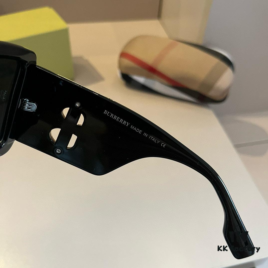 6931a98accd8ab3d7af9dee1 Burberry Sunglasses, absolutely in love, instantly elevating the aura, remarkably slimming the face, large-frame yet lightweight, with perfectly curved temples for a comfortable, feather-light fit!