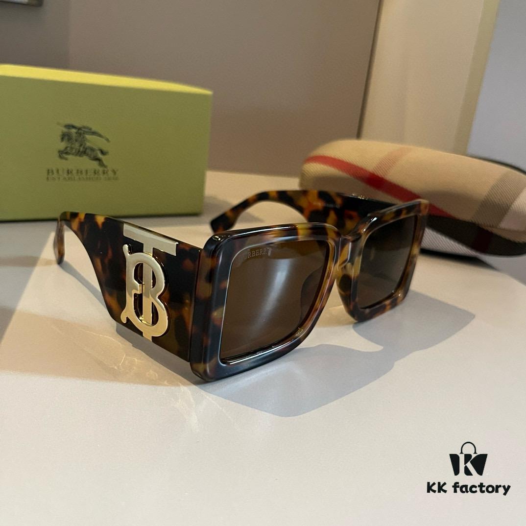 6931a98accd8ab3d7af9dee3 Burberry Sunglasses, absolutely in love, instantly elevating your presence, remarkably slimming the face, large-frame yet lightweight with perfectly engineered temples for a comfortable, feather-light wear!