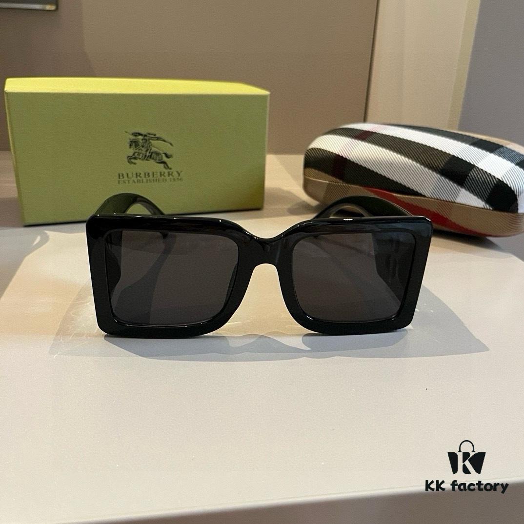 6931a98bccd8ab3d7af9df01 Burberry Sunglasses, absolutely in love! The moment you put them on, the aura is perfectly captured, making your face look incredibly slim. The large-frame design is surprisingly lightweight, and the temple curvature is just right, offering a feather-light, comfortable fit!
