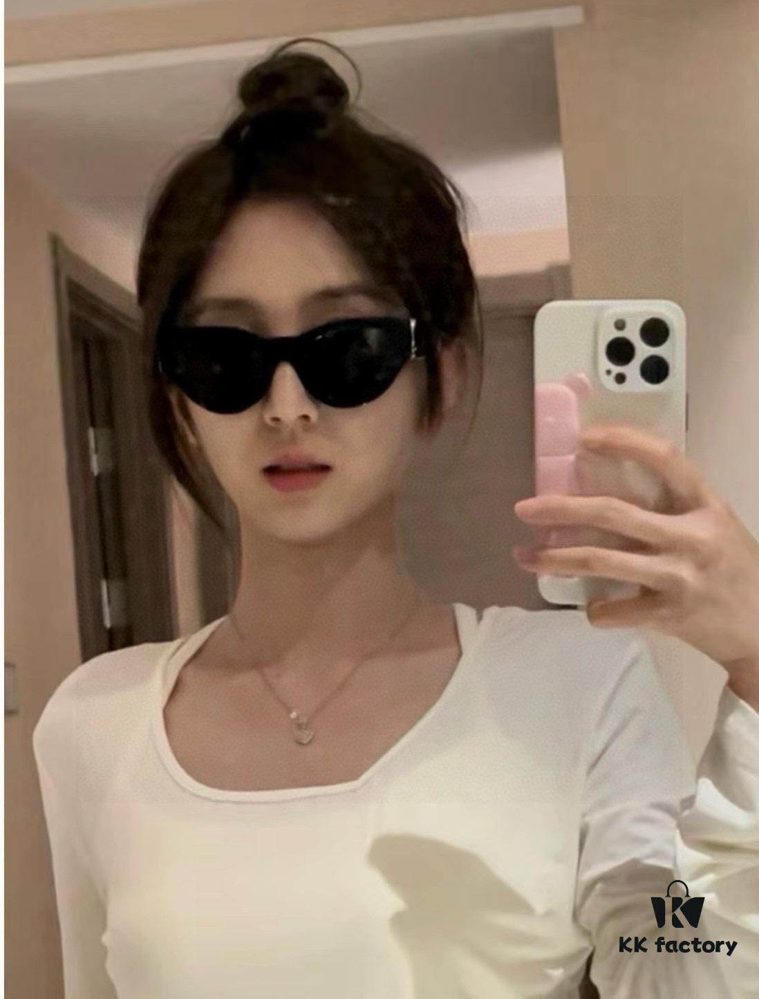 6931a9a0ccd8ab3d7af9e04e YSL Saint Laurent 2023 New Arrival Slm94 Gold and Black Sunglasses