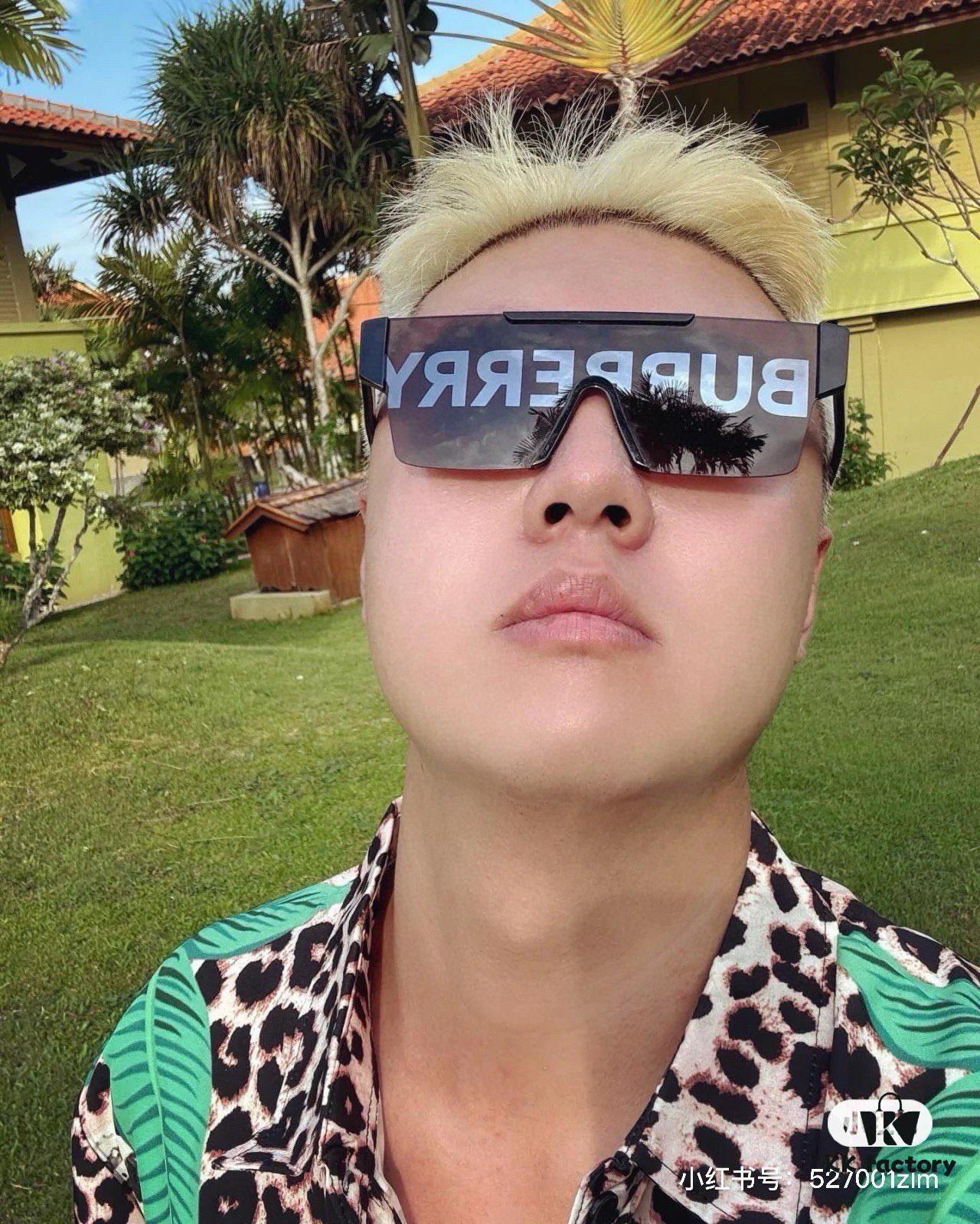 6931a9b8ccd8ab3d7af9e1cc Burberry Letter Print Sunglasses BE4291 Unisex Fashion Streetwear Shades