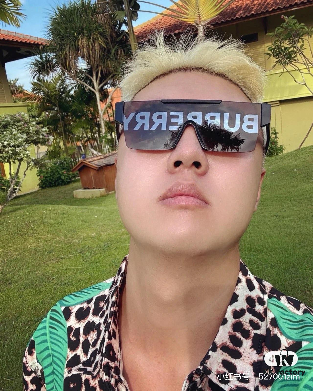 6931a9c4ccd8ab3d7af9e29a Burberry Letter Print Sunglasses Unisex BE4291 Stylish One-Piece Hip-Hop Shades for Travel and Street Photography