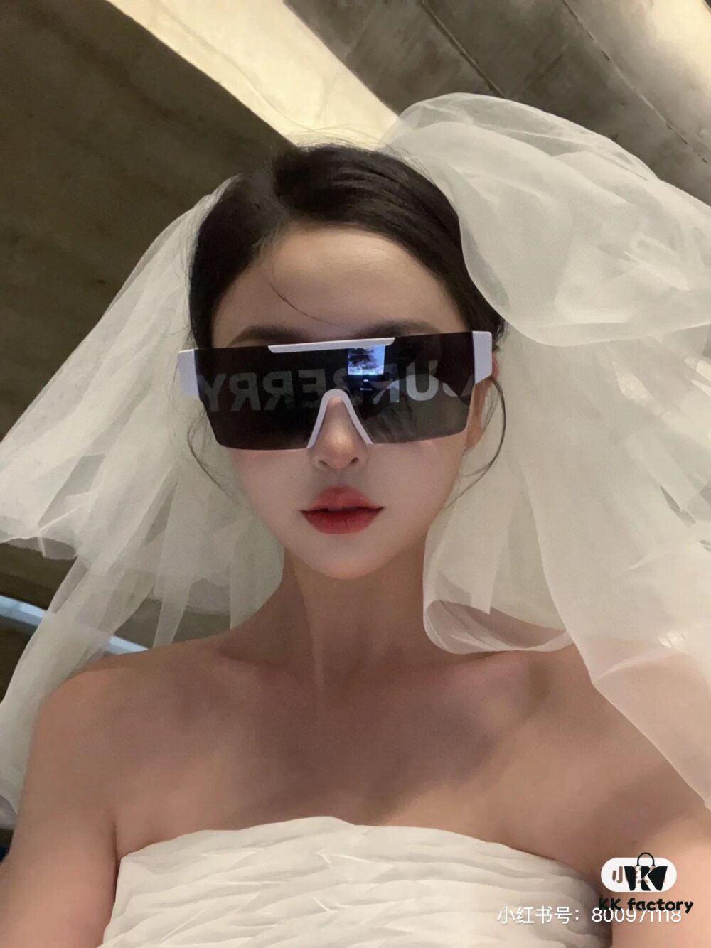 6931a9ccccd8ab3d7af9e317 Burberry Letter Print Sunglasses BE4291 Unisex Fashion Shades for Travel and Street Photography