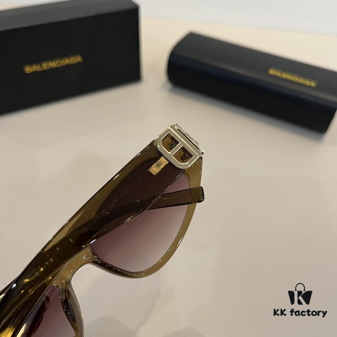 6931a9d1ccd8ab3d7af9e36c Balenciaga Black and Gold Aviator Sunglasses – The Celebrity-Inspired Look Everyone's Raving About
