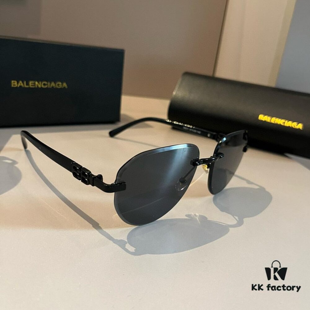 6931a9d4ccd8ab3d7af9e39d Balenciaga Black and Gold Sunglasses with Double B Logo - Vintage Square Frame, Lightweight Design