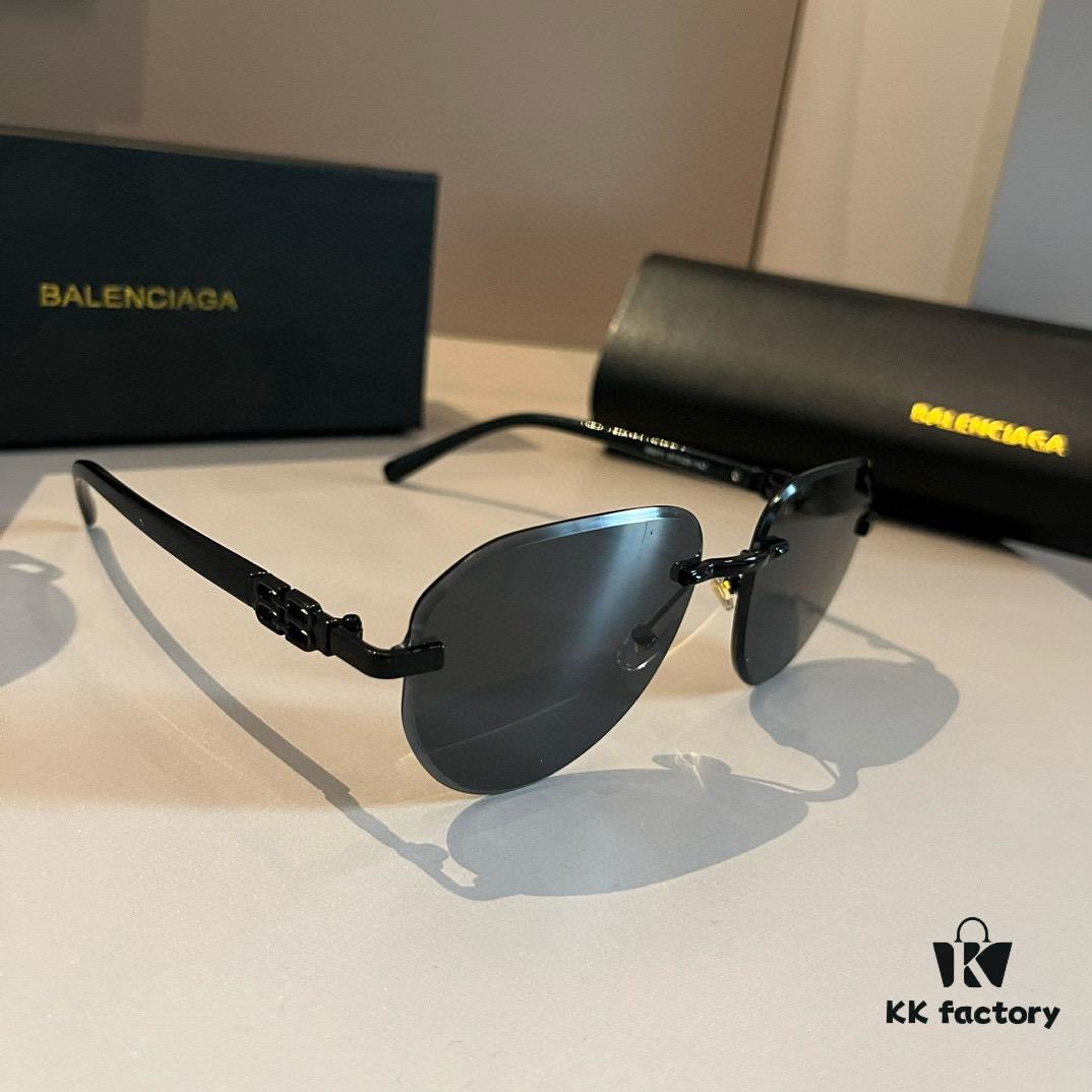 6931a9d4ccd8ab3d7af9e39d Balenciaga Black and Gold Sunglasses with Double B Logo - Vintage Square Frame, Lightweight Design