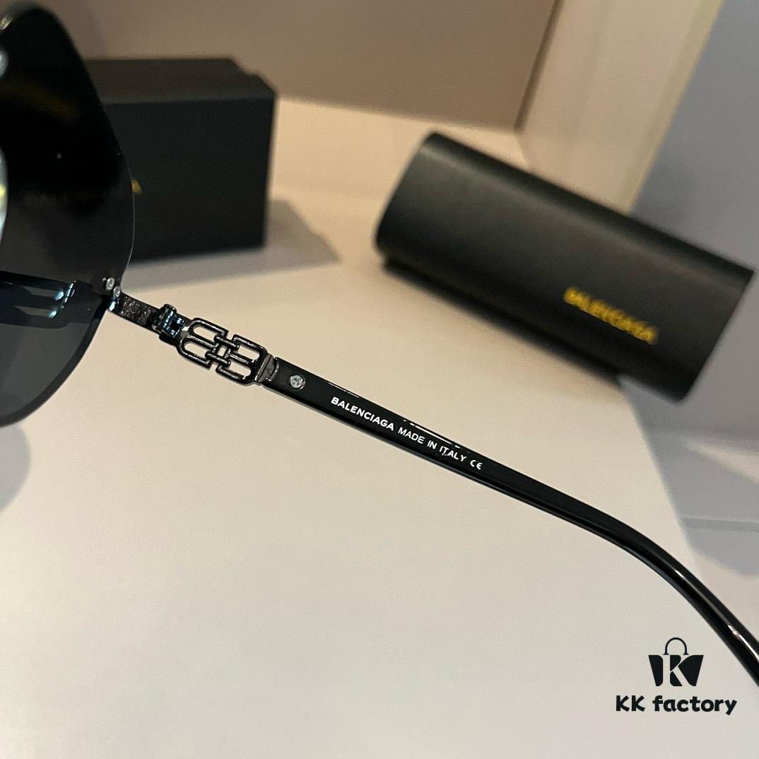 6931a9d5ccd8ab3d7af9e3a6 Balenciaga Black and Gold Sunglasses with Double B Logo - Vintage Square Frame, Lightweight Design
