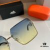 Hermès Women's Oversized 3D Frame Sunglasses, Heavyweight New Arrival, Retro and Elegant