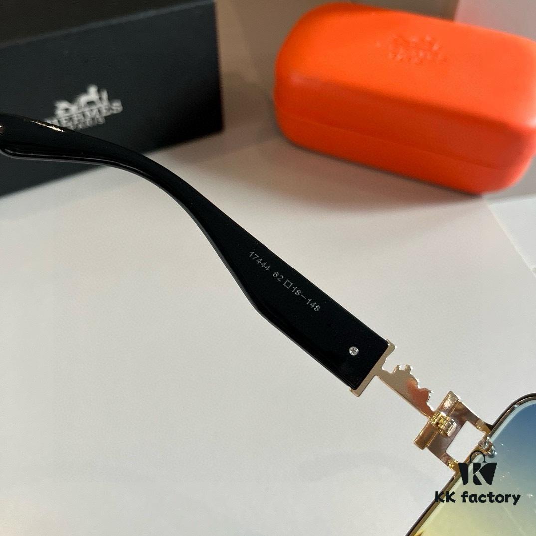 Hermès Women's Oversized 3D Frame Sunglasses, Heavyweight New Arrival, Retro and Elegant